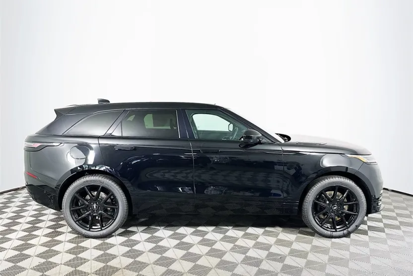 2026 Land Rover Range Rover Velar SE photo 1