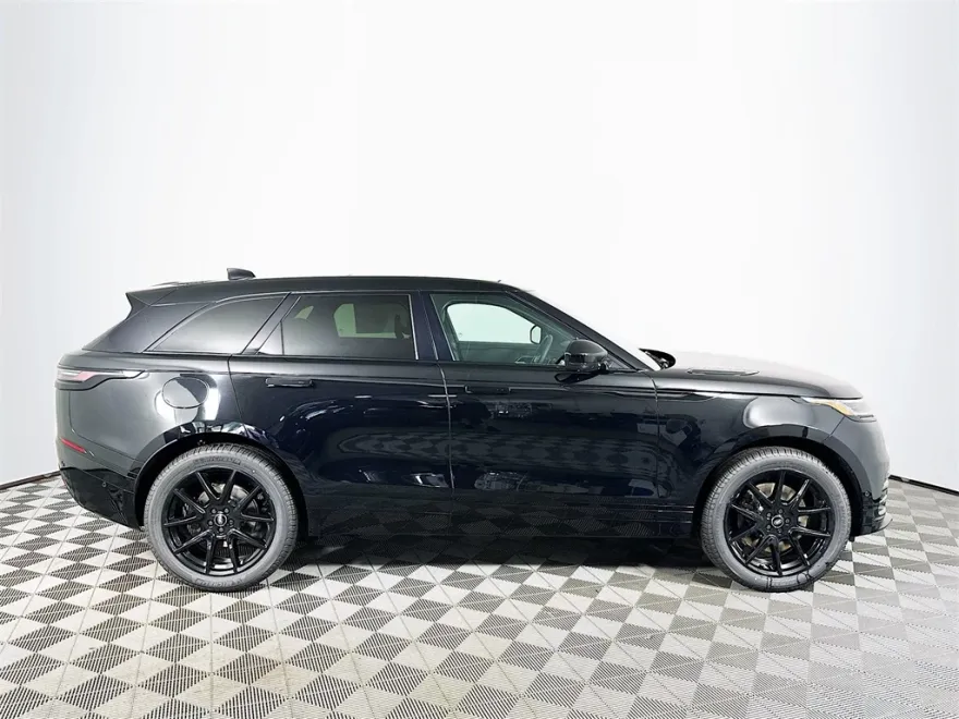 2026 Land Rover Range Rover Velar SE photo 1
