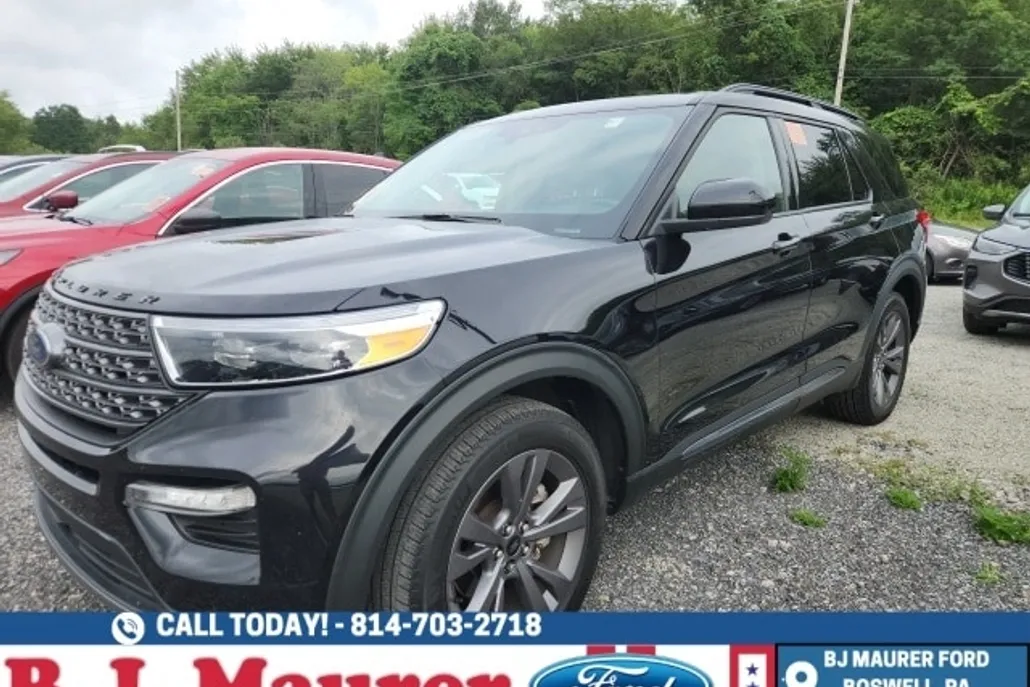 2022 Ford Explorer XLT photo 1