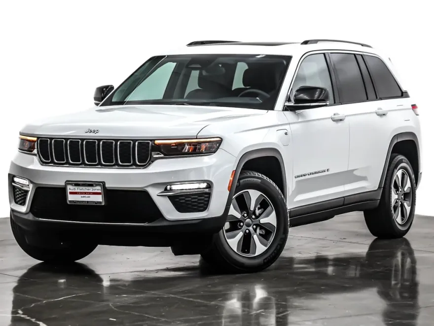 2024 Jeep Cherokee Limited 4xe photo 1