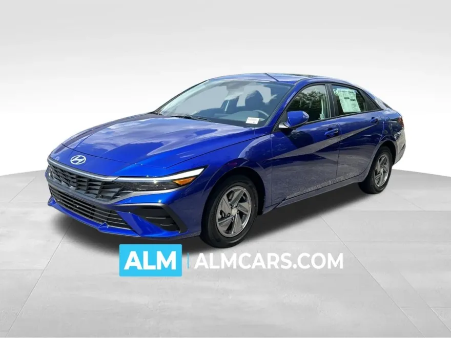 2025 Hyundai Elantra SE photo 1