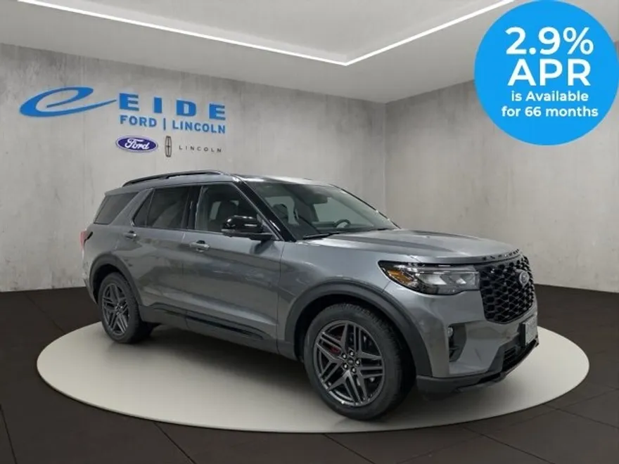 2025 Ford Explorer ST photo 1