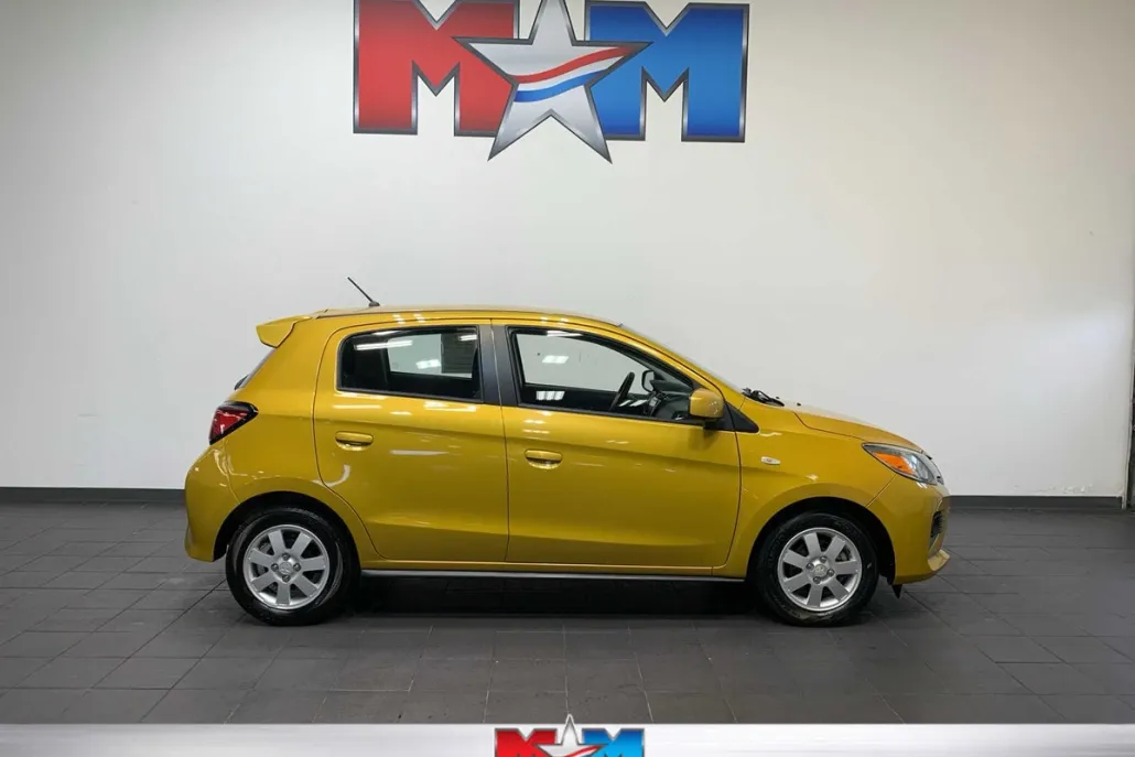 2021 Mitsubishi Mirage ES photo 1