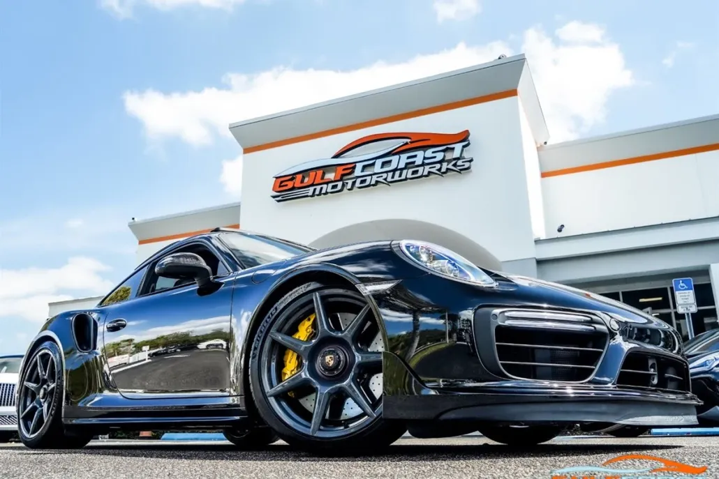 2019 Porsche 911 Turbo S photo 1