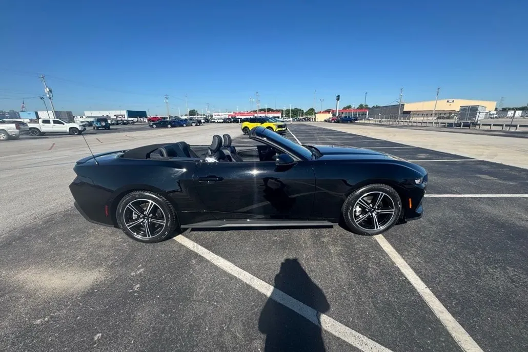 2024 Ford Mustang EcoBoost Premium Convertible photo 1