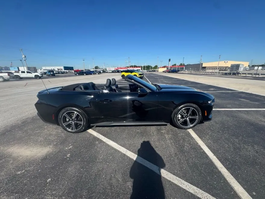 2024 Ford Mustang EcoBoost Premium Convertible photo 1