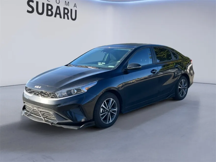 2024 Kia Forte LXS photo 1