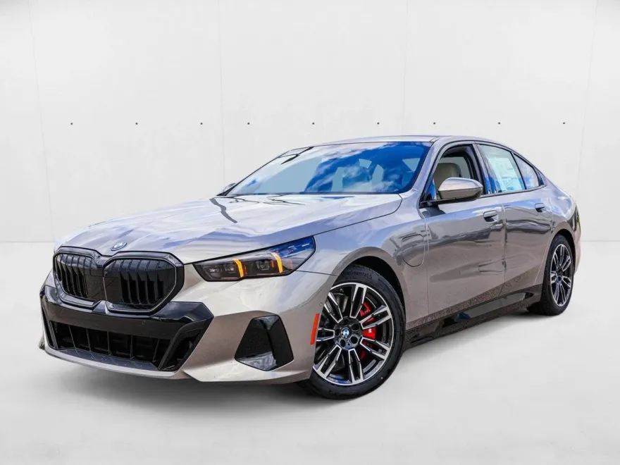 2026 Bmw 550e xDrive photo 1