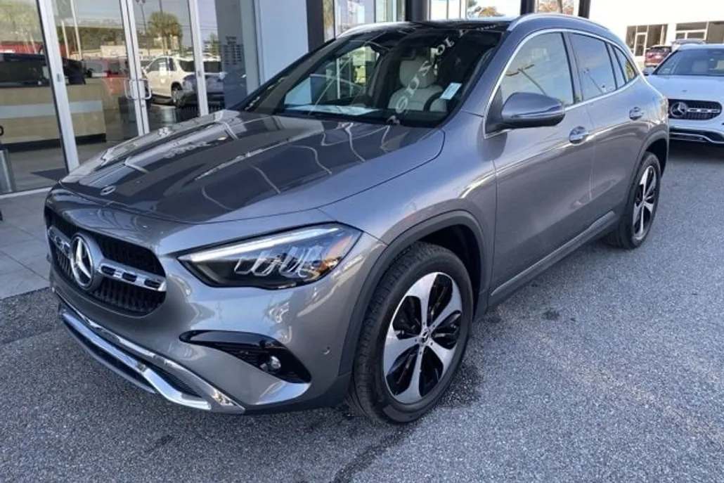 2025 Mercedes Benz GLA 250 photo 1