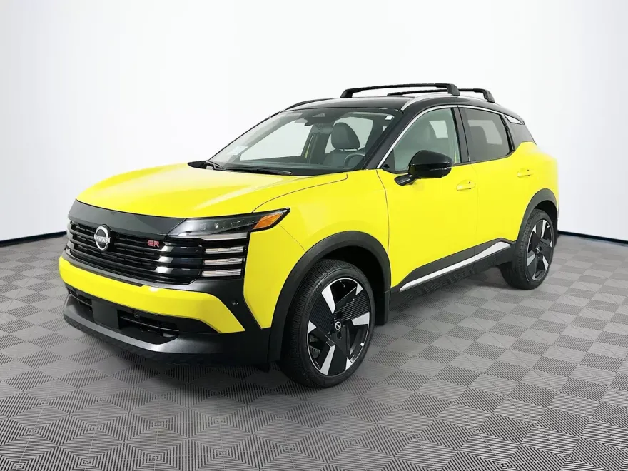 2025 Nissan Kicks SR photo 1