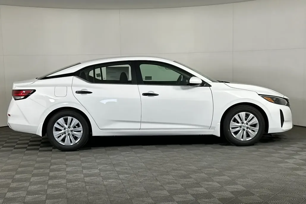 2025 Nissan Sentra S photo 1