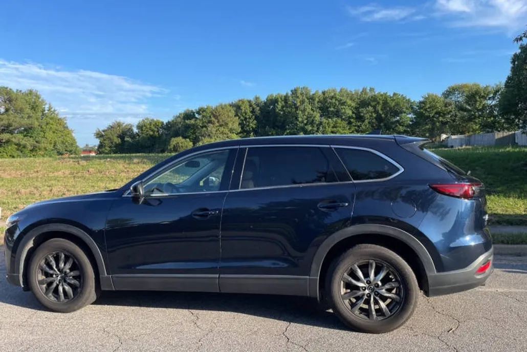 2016 Mazda CX-9 Touring photo 1