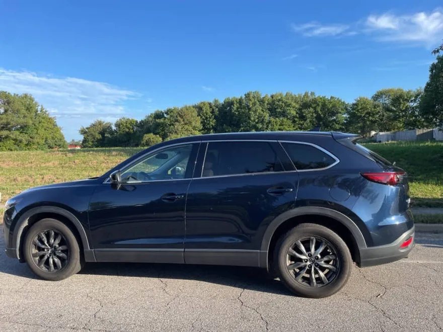 2016 Mazda CX-9 Touring photo 1