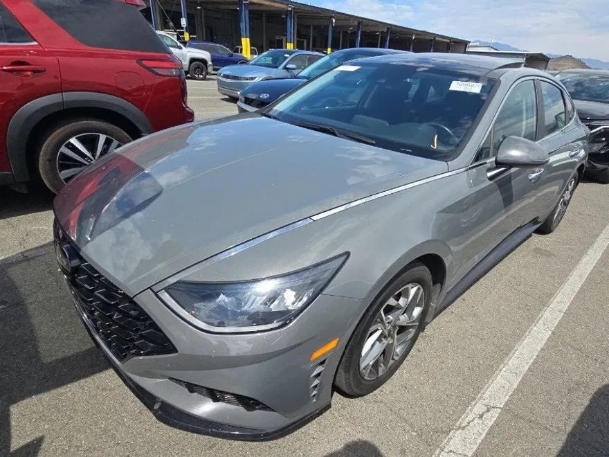 2022 Hyundai Sonata SEL photo 1