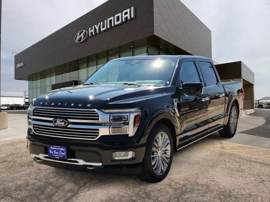 2024 Ford F-150 Platinum photo 1