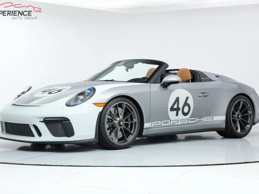 2019 Porsche 911 Speedster Cabriolet photo 1