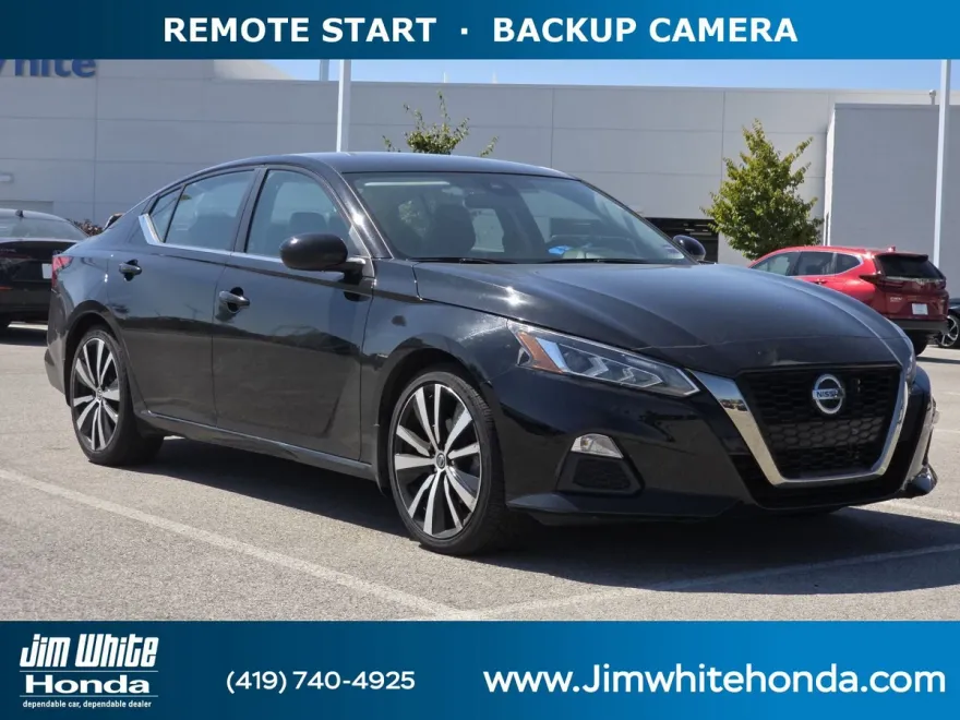 2022 Nissan Altima 2.5 SR photo 1
