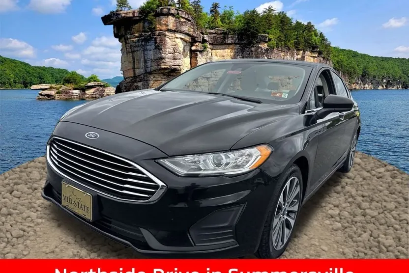 2019 Ford Fusion SE photo 1