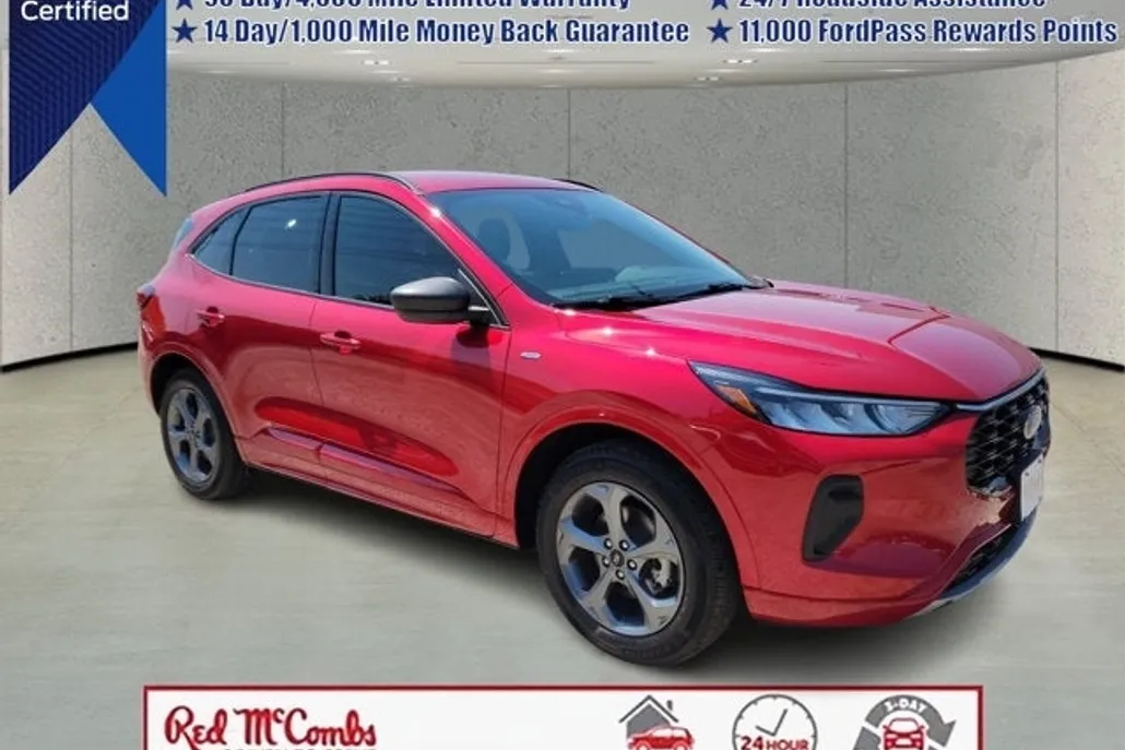 2024 Ford Escape ST-Line photo 1