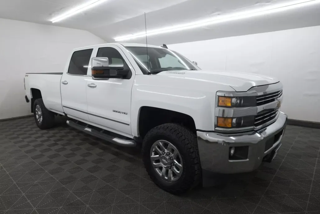2016 Chevrolet Silverado 3500HD LTZ photo 1