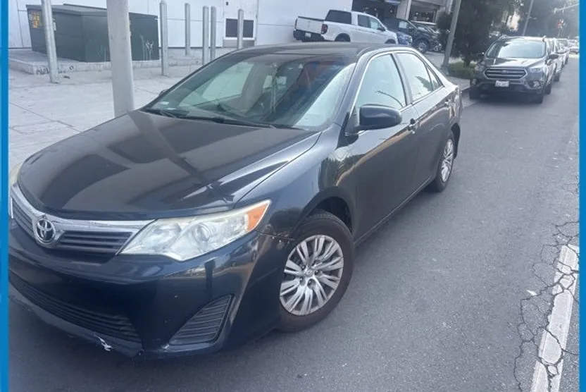 2013 Toyota Camry L photo 1