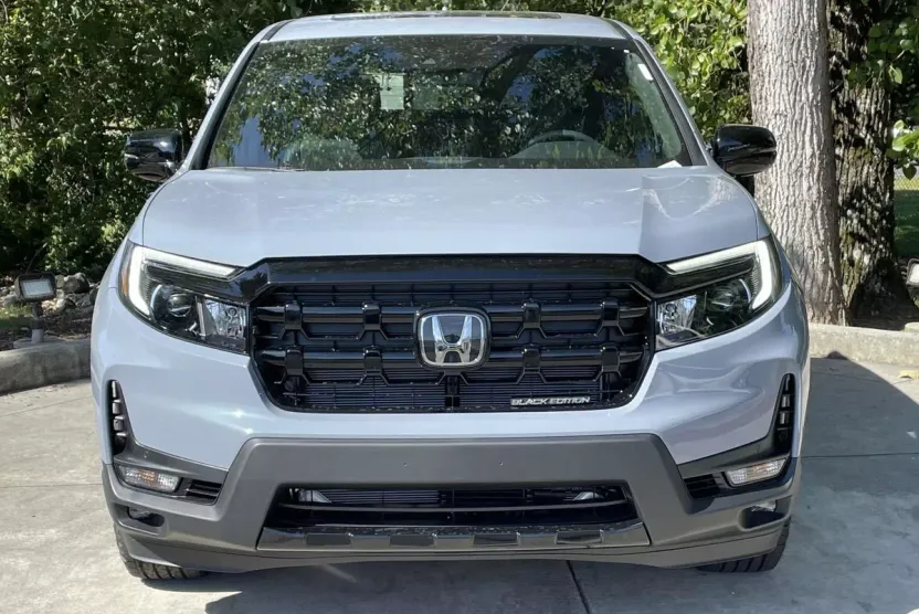 2025 Honda Ridgeline Black Edition photo 1