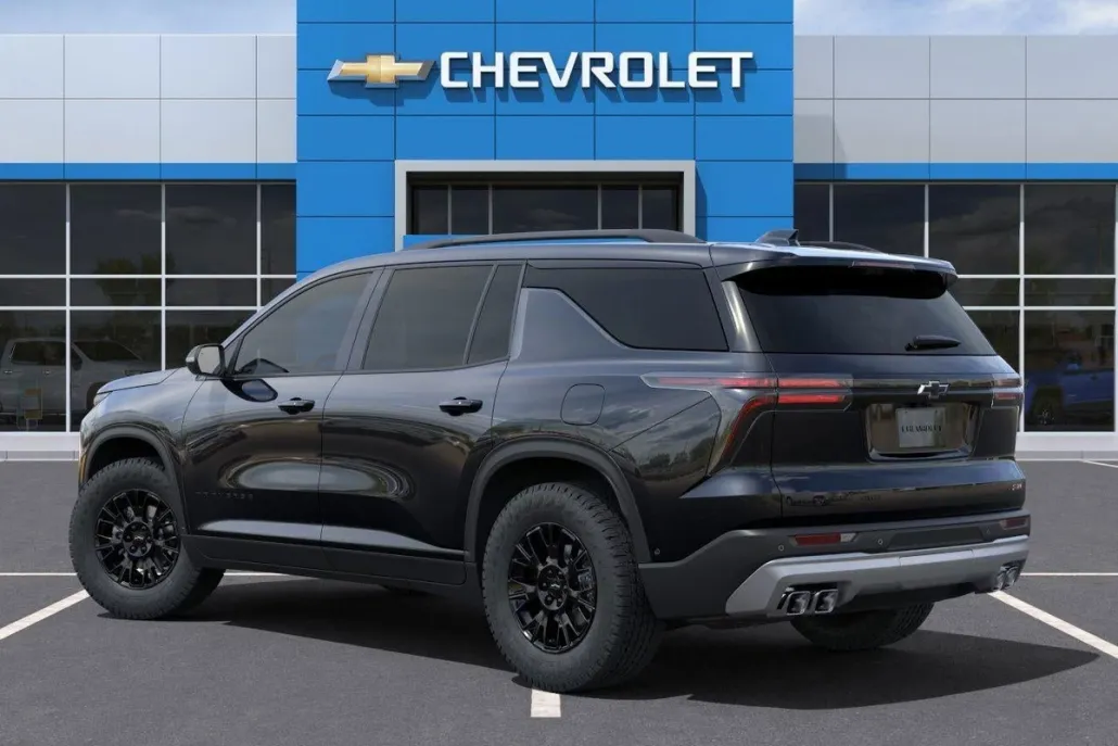 2025 Chevrolet Traverse Z71 photo 1