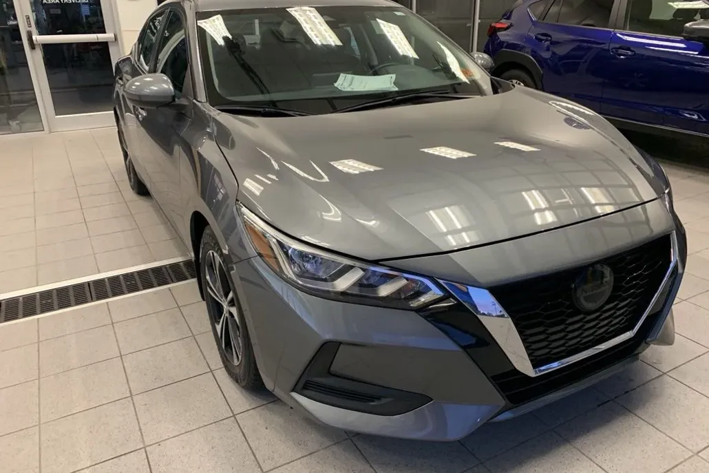 2022 Nissan Sentra SV photo 1