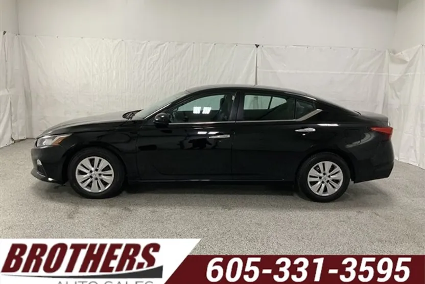 2021 Nissan Altima 2.5 S photo 1