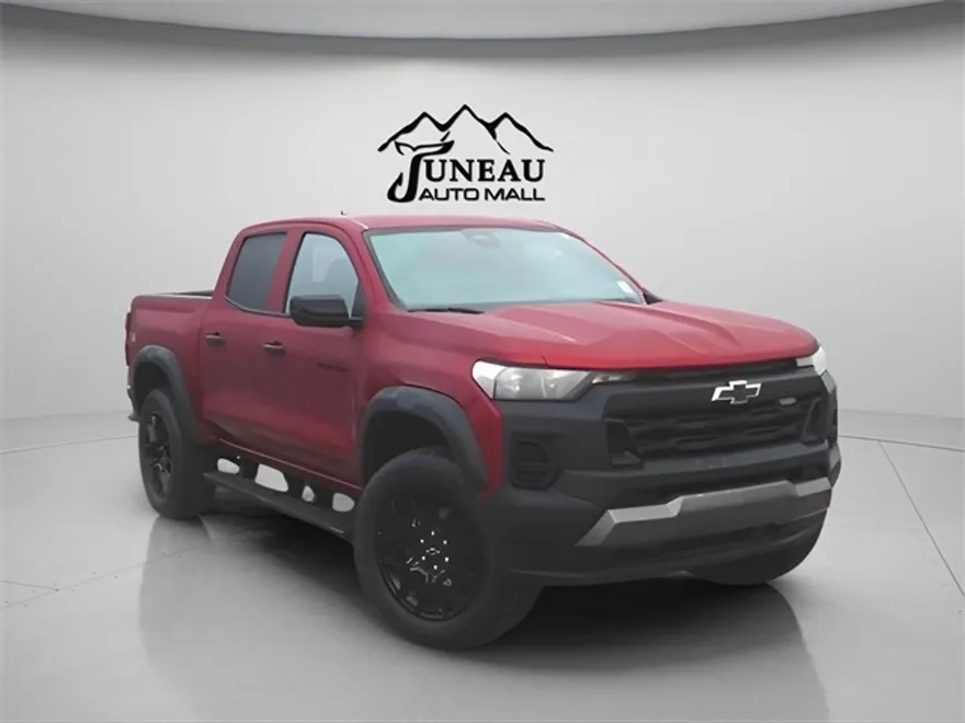 2024 Chevrolet Colorado Trail Boss photo 1