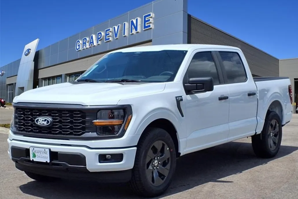 2025 Ford F-150 STX photo 1