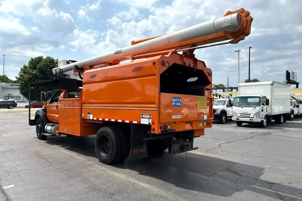 2013 Ford F-750 XL photo 1