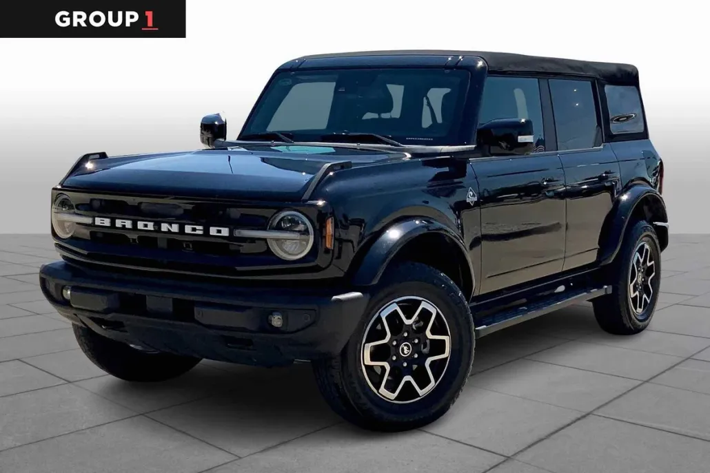 2023 Ford Bronco Outer Banks photo 1