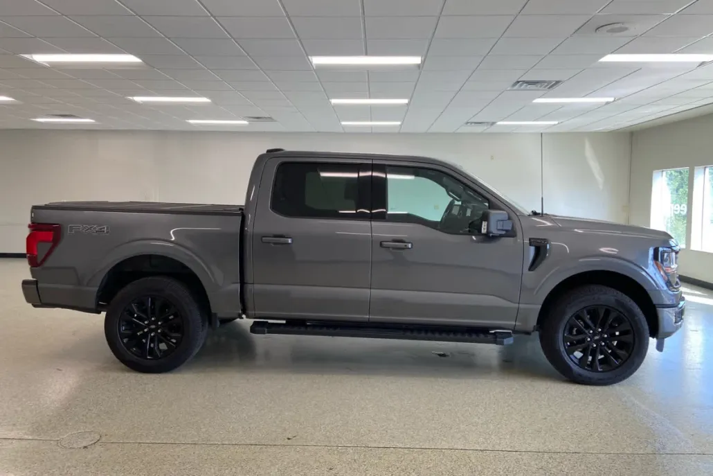 2024 Ford F-150 XLT photo 1