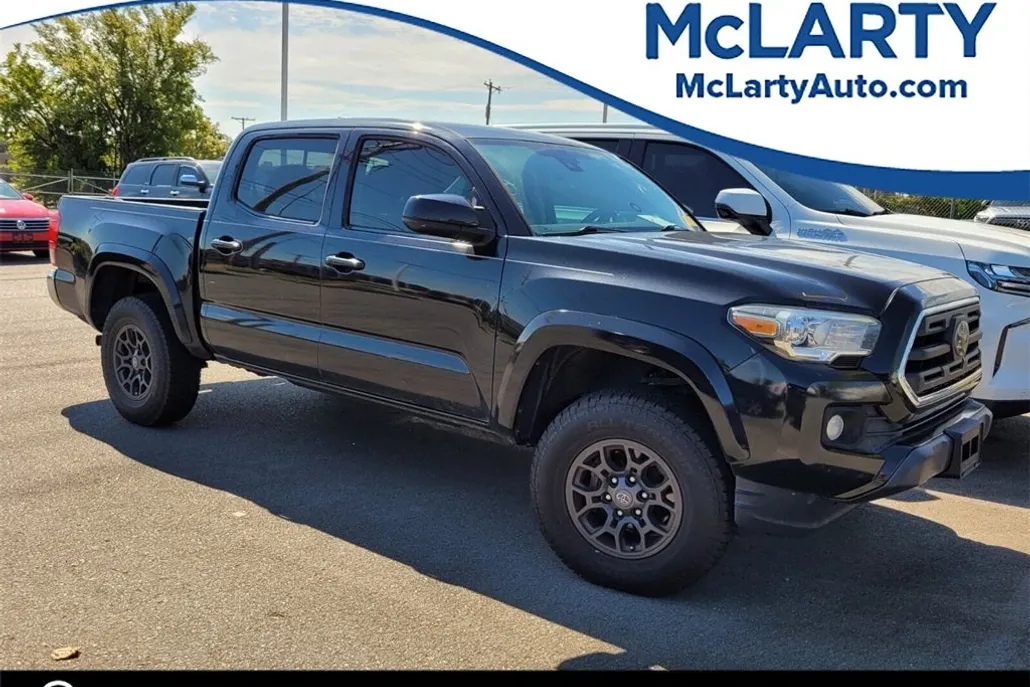 2018 Toyota Tacoma SR5 V6 photo 1