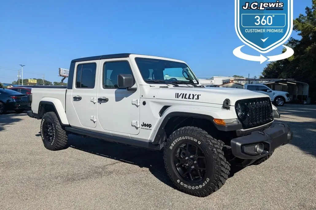 2024 Jeep Gladiator Willys photo 1