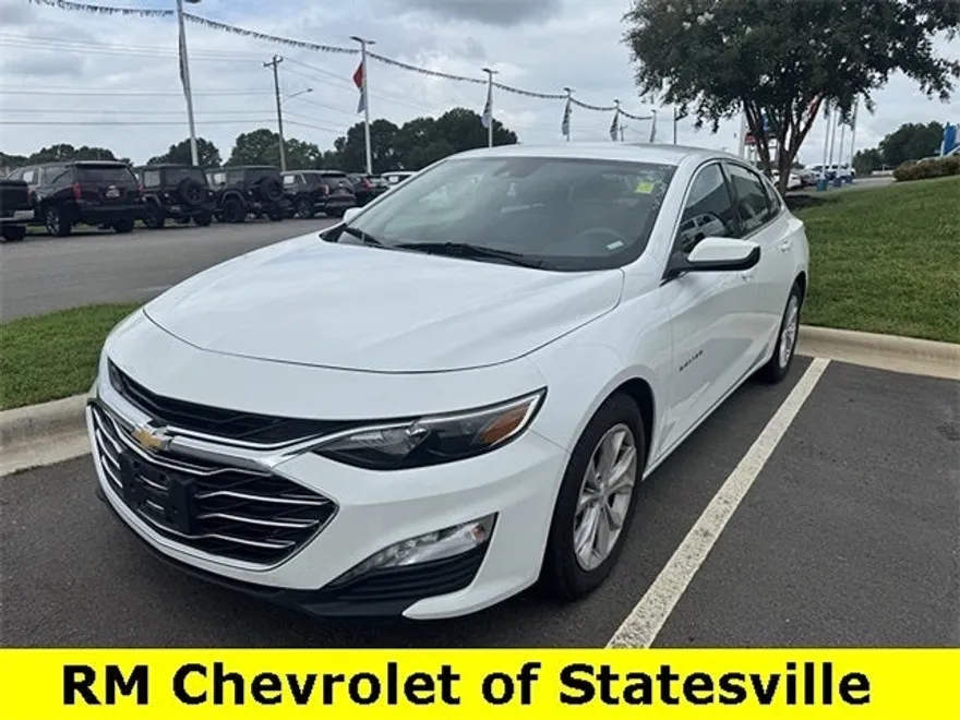 2024 Chevrolet Malibu 1LT photo 1