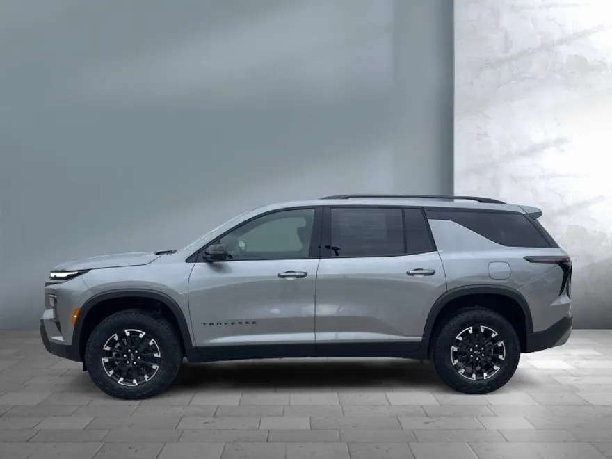2026 Chevrolet Traverse Z71 photo 1