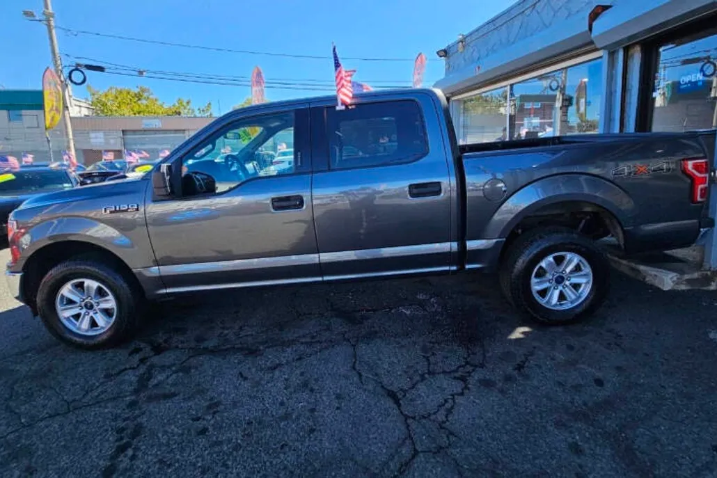 2020 Ford F-150 XLT photo 1