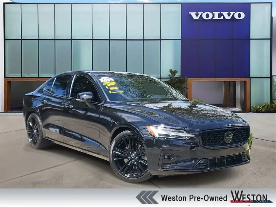 2024 Volvo S60 B5 Plus Black Edition photo 1