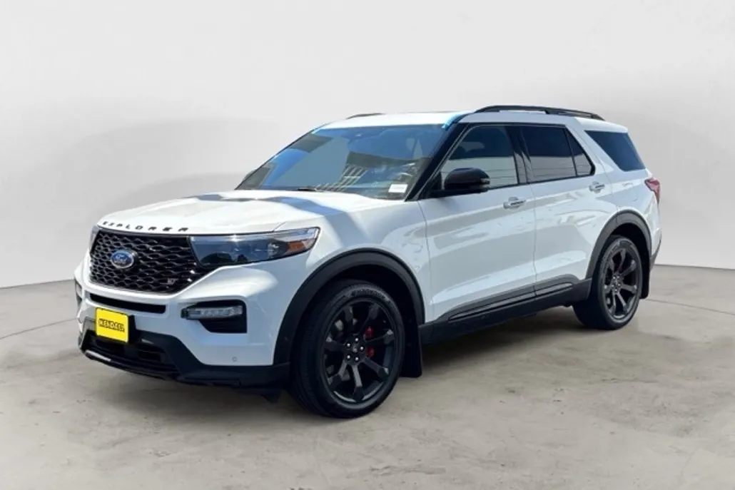 2022 Ford Explorer ST photo 1