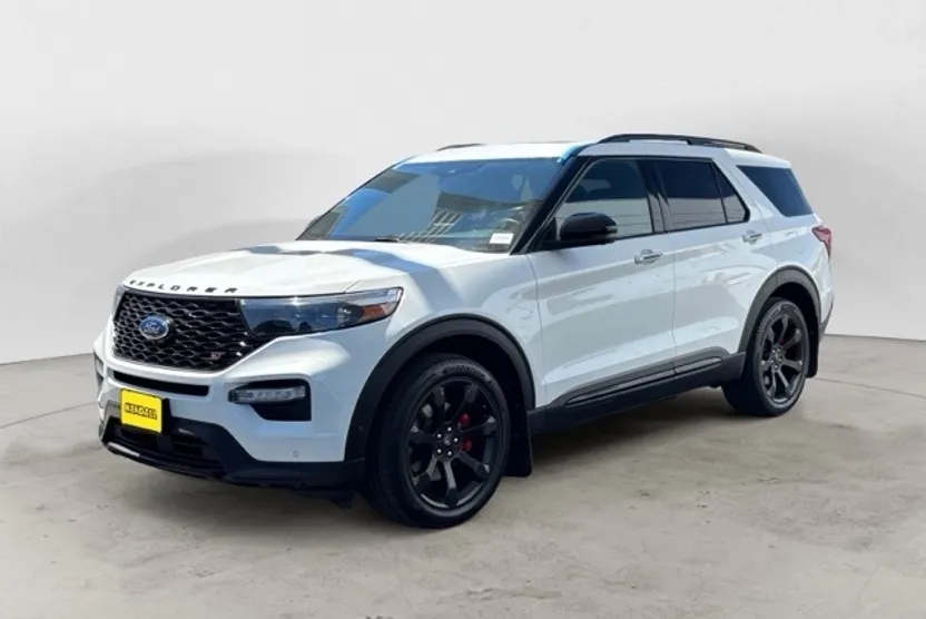 2022 Ford Explorer ST photo 1