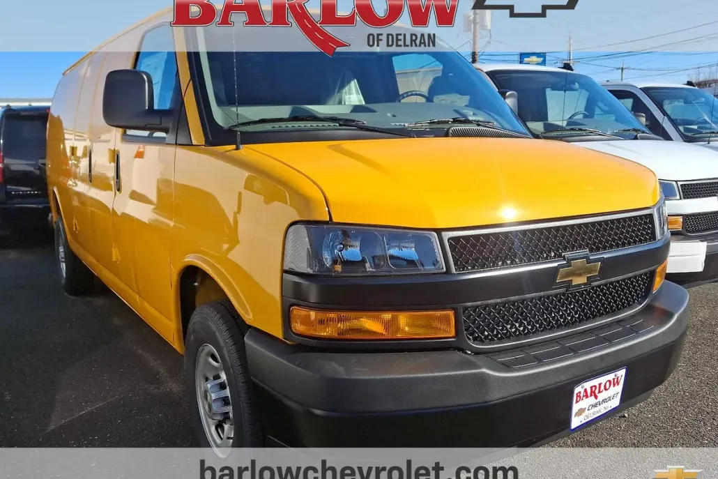 2025 Chevrolet Express Cargo 2500 photo 1