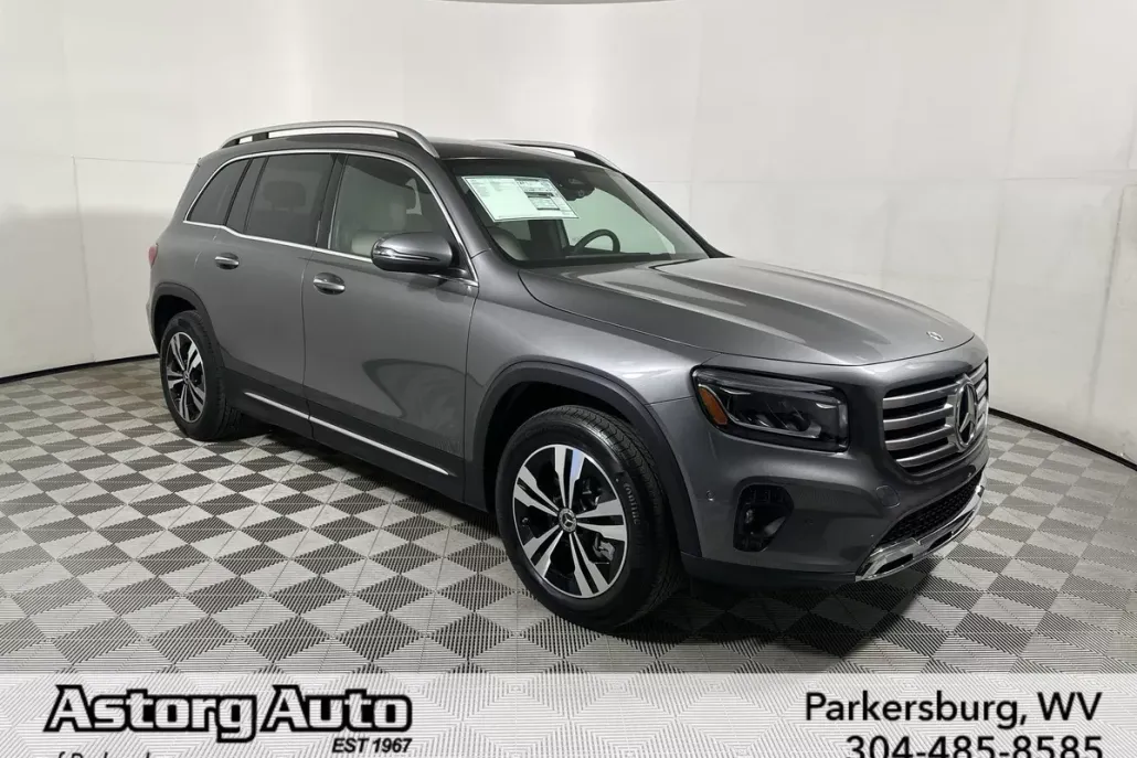 2025 Mercedes Benz GLB 250 4MATIC photo 1