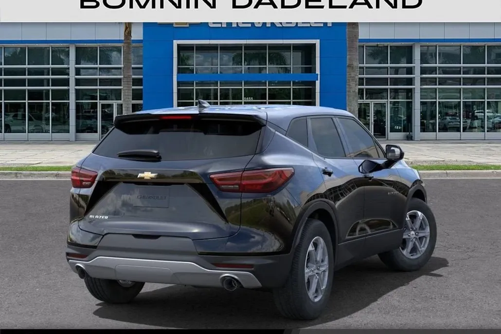 2025 Chevrolet Blazer 2LT photo 1
