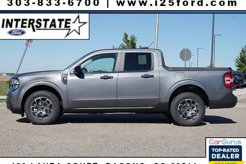 2025 Ford Maverick XLT photo 1