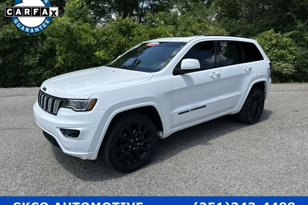 2020 Jeep Grand Cherokee Laredo Altitude photo 1