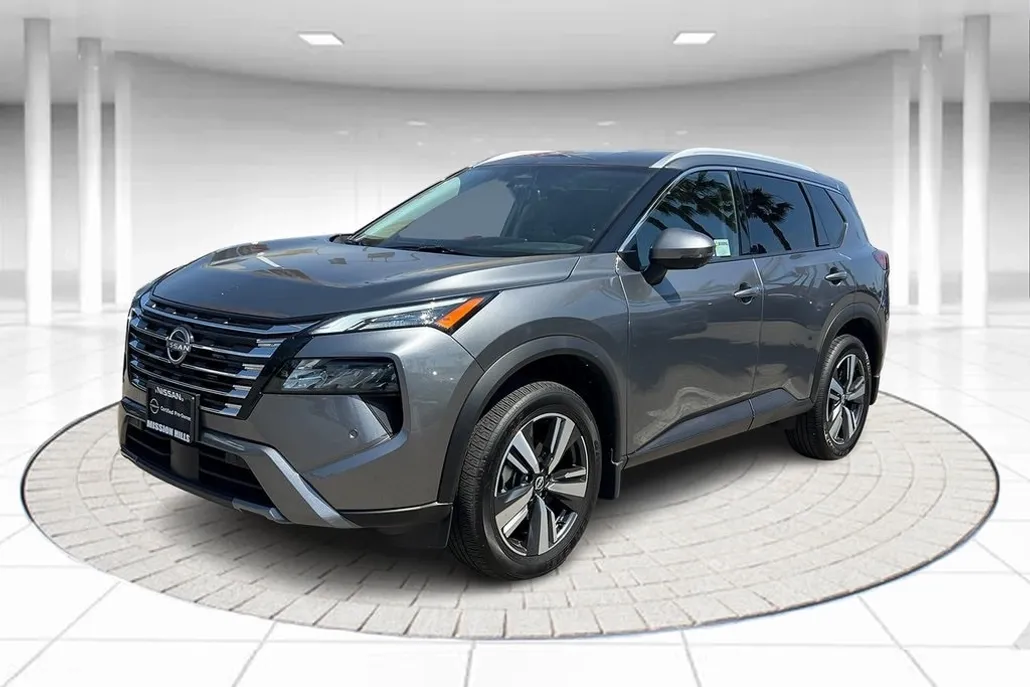2025 Nissan Rogue SL photo 1