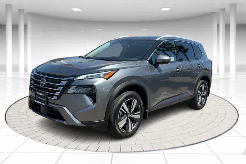2025 Nissan Rogue SL photo 1