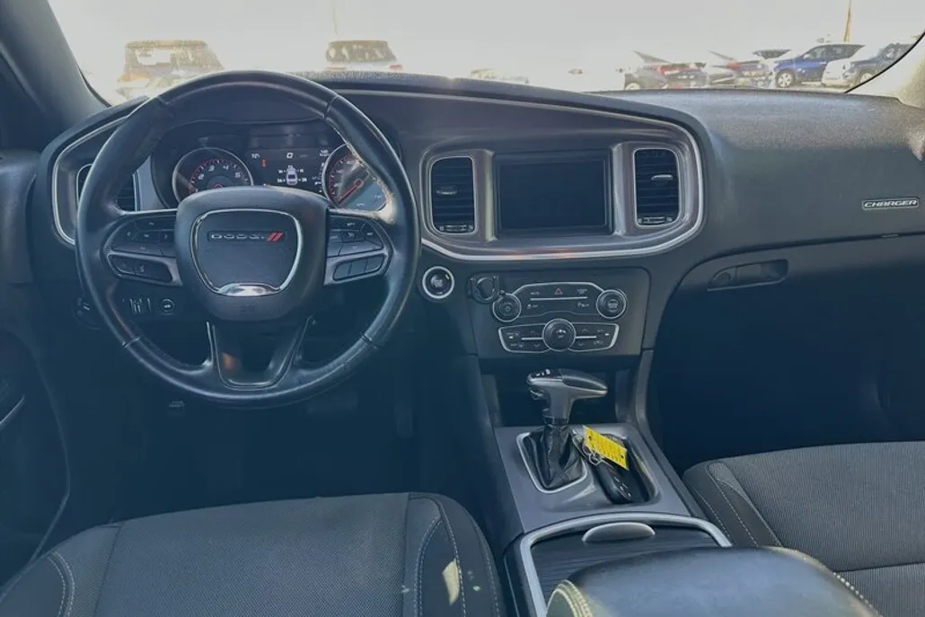 2021 Dodge Charger SXT photo 1
